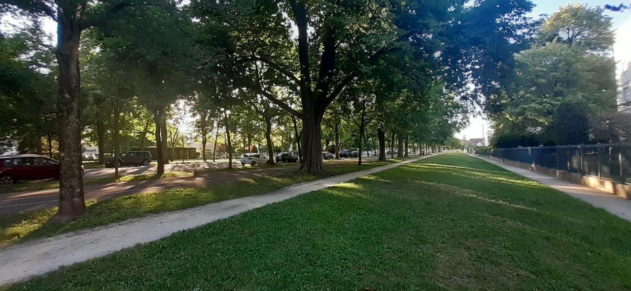 Allees Historiques Du Parc De La Colombiere, Appt Haut De Gamme ดีจอง ภายนอก รูปภาพ
